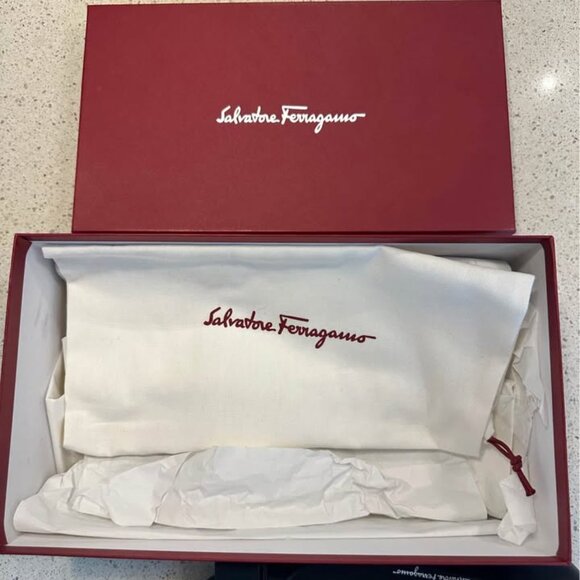 NEW Salvatore Ferragamo Viva Black Leather Ballet Flat, Size: 7.5 - Picture 4 of 8